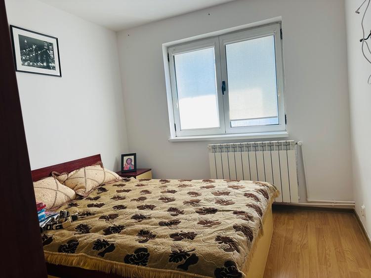 3 camere Semimobilat/Semiutilat zona CEC Bank sud - 4