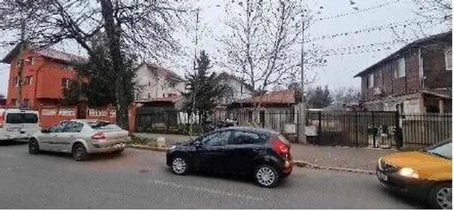 Casa si teren cota parte 5/8 Bucuresti, ID: R2868330 - 1