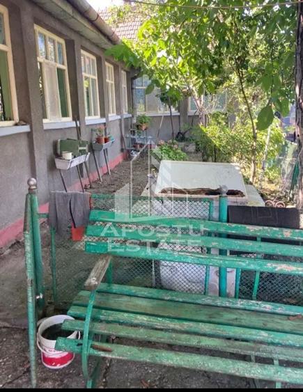 DE VANZARE casa solida LA 30 km de Timisoara - 2