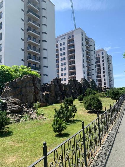 Apartament spatios, luminos, balcon, comision 0 - 5