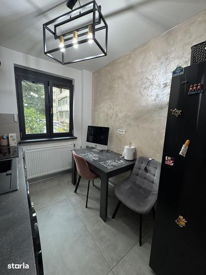 Apartament cu 2 camere semidecomandat în 1 Mai