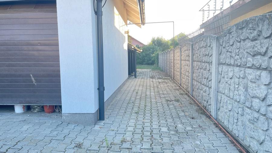 Casă individuală cu 5 camere cu Canalizare în Ciarda Roșie