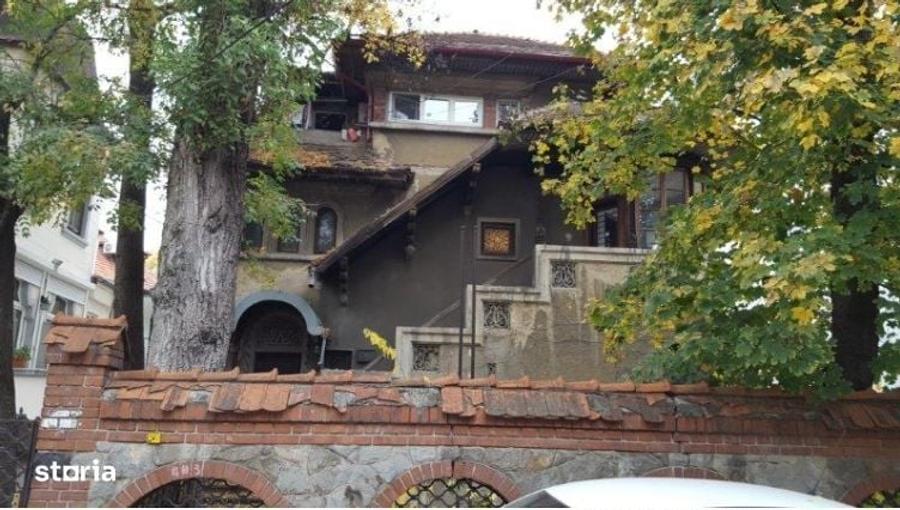 Apartament cu 3 camere în Kiseleff