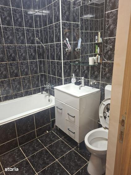 Apartament cu 3 camere în Craiovei — fotografia 1
