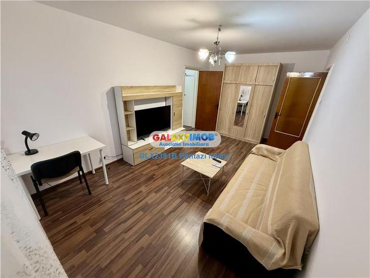 Apartament cu 3 camere semidecomandat, mobilat în Gorjului