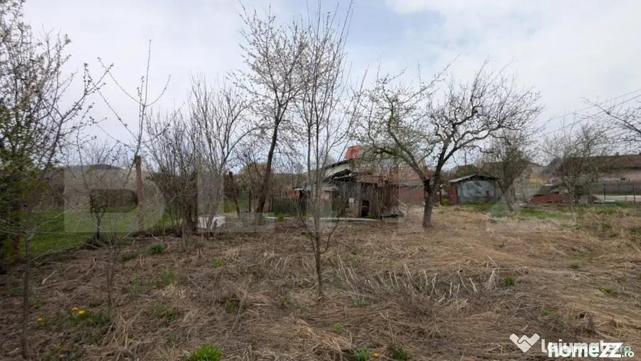 Casă cu 4 camere cu Teren 1100 Mp în Central