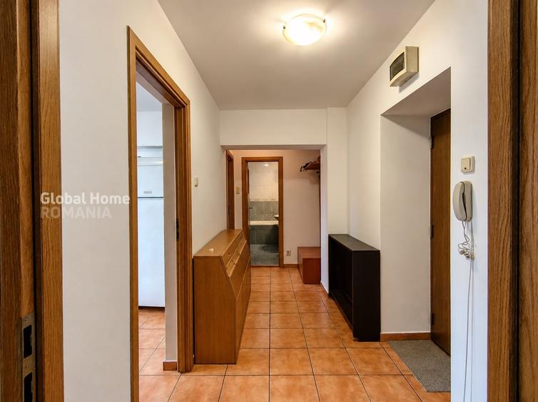 Apartament cu 2 camere decomandat, mobilat în P-ța Victoriei