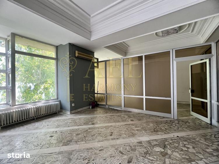 Spațiu comercial, de 211 mp, în Centrul Civic