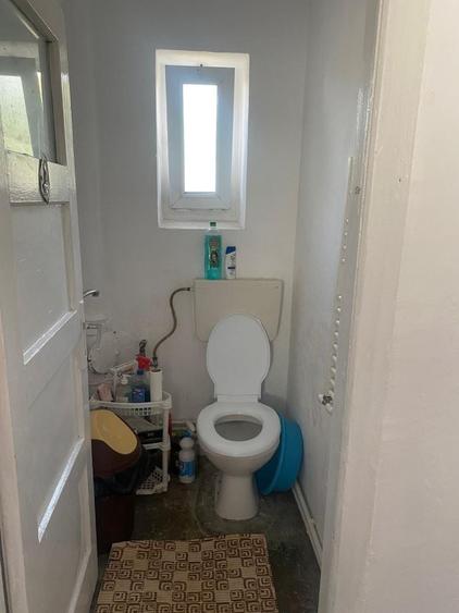 Casă cu 2 camere decomandat în Valea