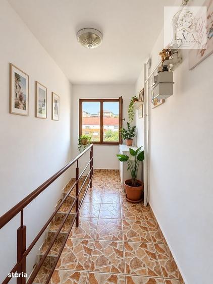 Apartament cu 3 camere în Cățelu