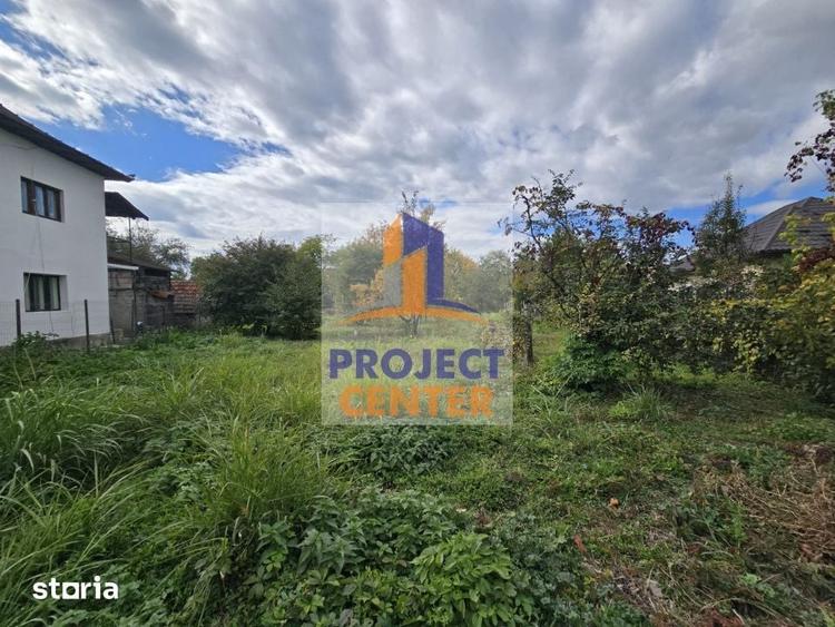 Casă cu 7 camere cu Teren 2211 Mp în Central