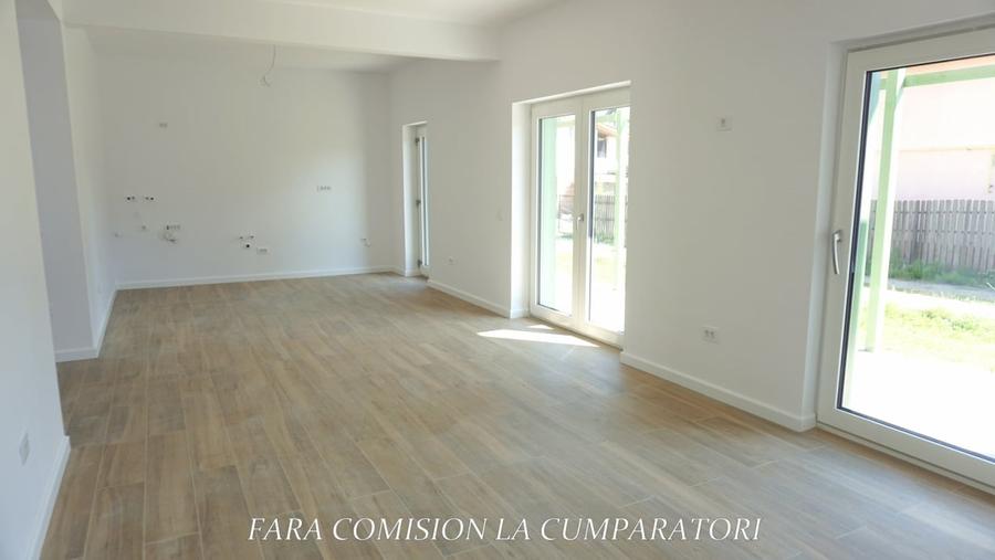 Duplex cu 4 camere cu Canalizare în Bujoreni