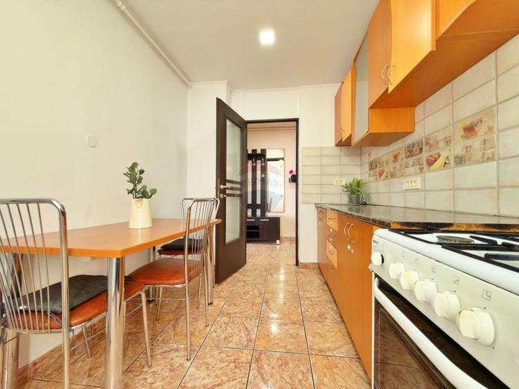 Apartament cu 2 camere decomandat, mobilat în Aurel Vlaicu