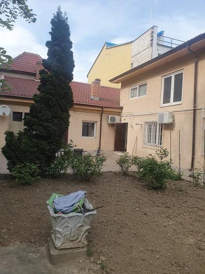 Spațiu comercial, de 220 mp, în Girocului
