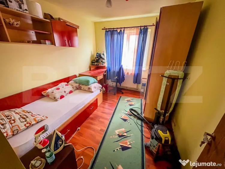 Apartament cu 4 camere decomandat, mobilat în Gojdu