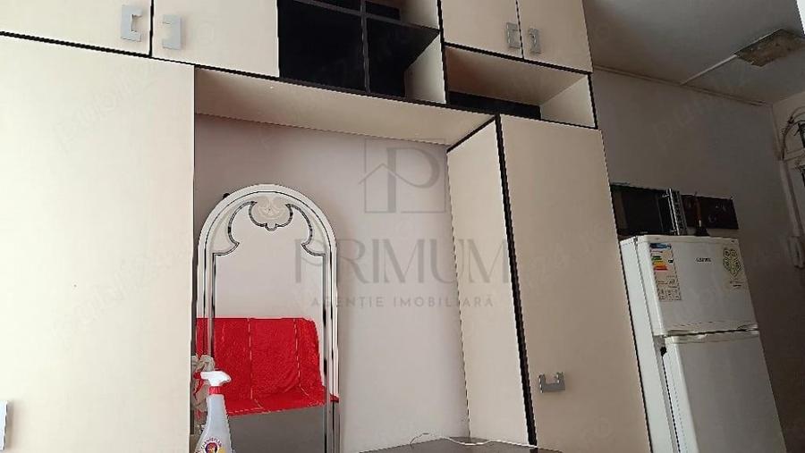 Garsonieră decomandată în Iosefin