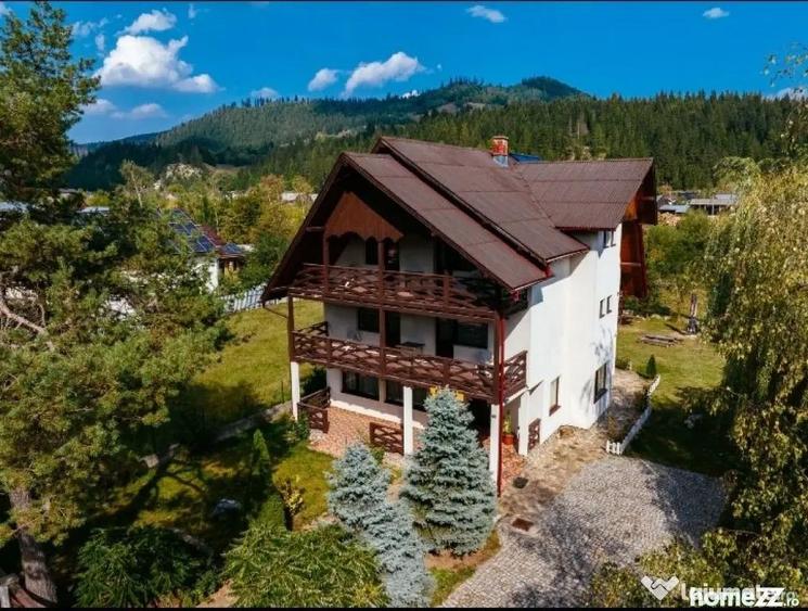 Apartament cu 9 camere decomandat în Mănăstirea Humorului