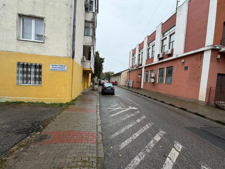 Casă individuală cu 3 camere cu Teren 587 Mp în Central