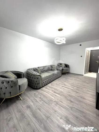 Apartament cu 3 camere decomandat, mobilat în Micro 8