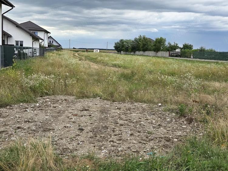 Teren de 920 mp, în Strejnicu