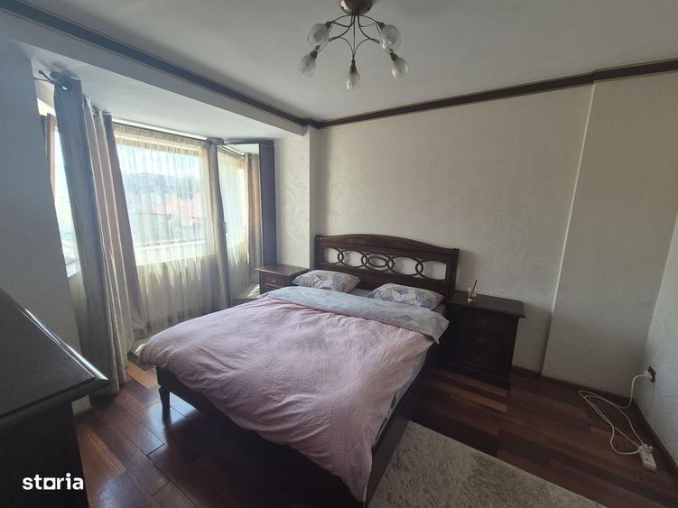 Apartament cu 4 camere decomandat în Decebal