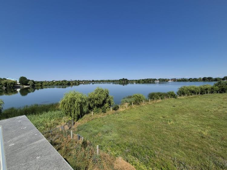 Priveliste spre lac! - 10