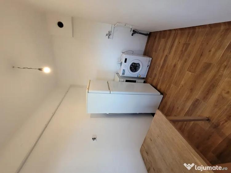 Apartament la curte, 13 septembrie - 2