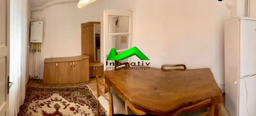 Garsoniera decomandata etaj1 curte Sibu str.9 Mai - 2