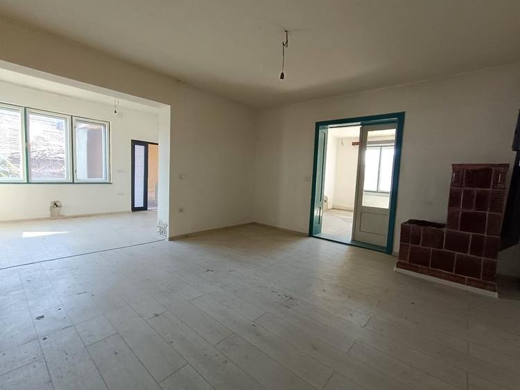 Casă renovabilă 185 mp, teren 1100 mp, zonă centrală – Teiuș - 4