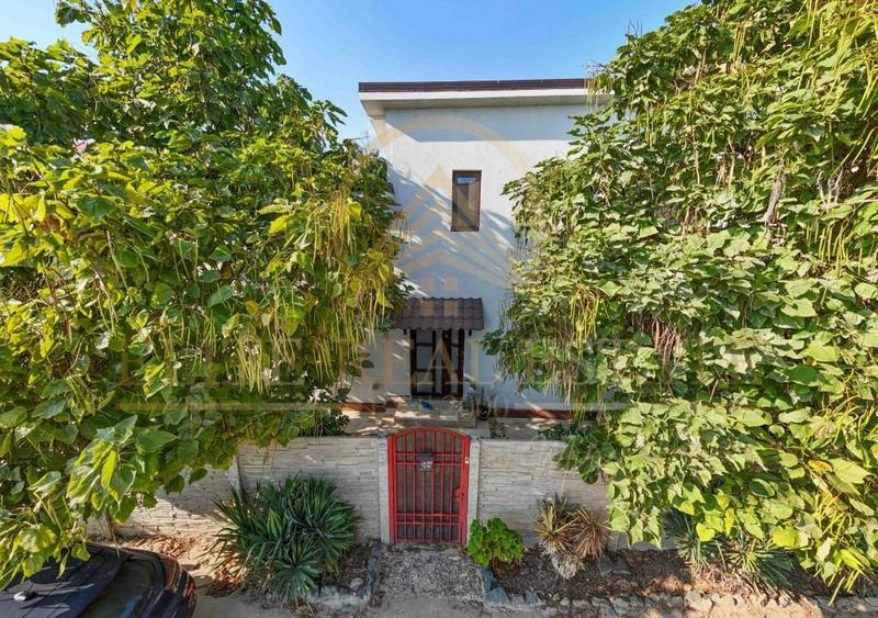 Viluta cocheta cu curte frumoasa in Mamaia Sat! - 37