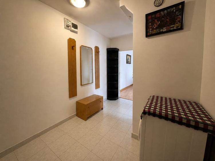 Apartament 3 camere decomandate | Astra | Etaj 1 | Zonă excelentă - 2