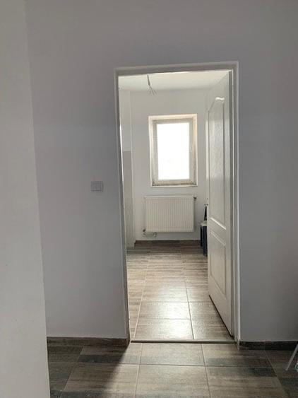 Apartament 2 camere Miroslava, 100 ml de statia de autobuz, str C-tin Langa 40 - 19