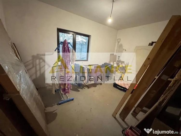 Casă cu 7 camere cu Teren 450 Mp în Jilava