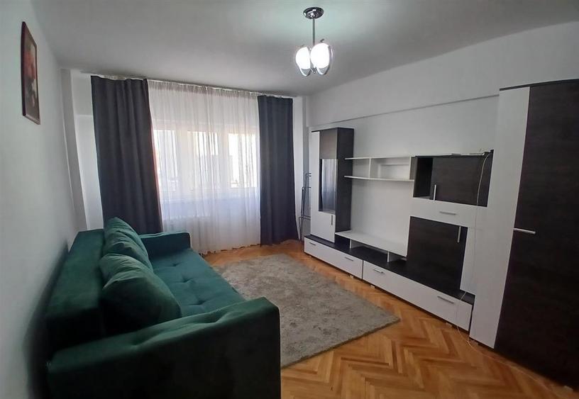 Apartament decomandat cu  camere in zona Strand - 2