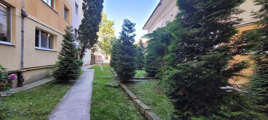De inchiriat apartament cu 2 camere pe strada Horea - 9