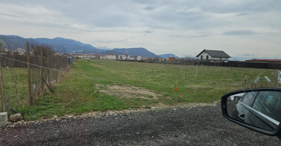 Teren Intravilan Zona Tractorul - 1