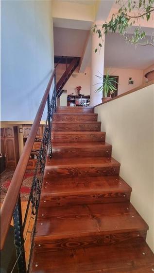 Vila de 8 camere zona centrala Stupini Brasov - 14