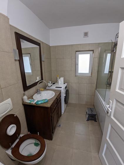 Casă cu etaj de vânzare, 5 camere, 2 băi, Dâmbu Rotund zona strada Livezeni - 16