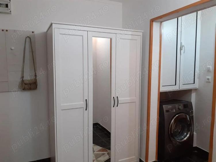 Vanzare Apartament 2 camere cf.1 decomandat,etajul 3, mobilat si utilat, Bulevardul Dorobantilor - 3