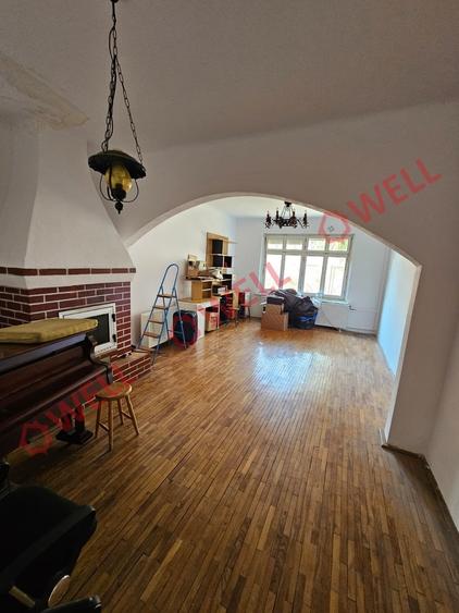 Casă individuală cu 5 camere cu Teren 399 Mp în Mureșeni
