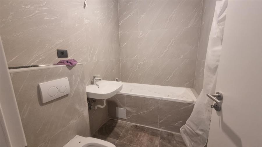 Penthouse de 3 camere zona Tractorul - 12