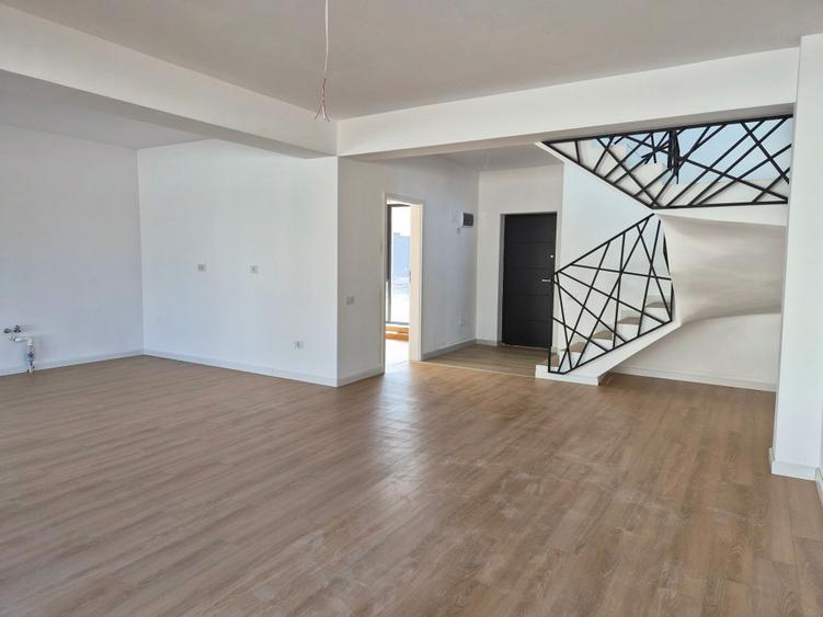 Vila Individuala 5 camere, dormitor parter LA CHEIE! - 18