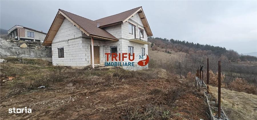 Casa de vanzare la rosu S+P+M si teren 1062 mp zona Micesti - 1