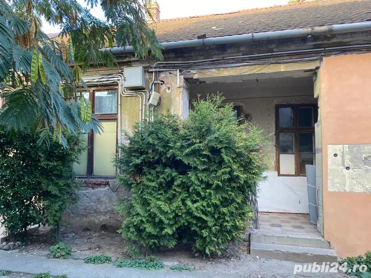 vand apartament la casa ultracentrala Oradea curte comuna - 5