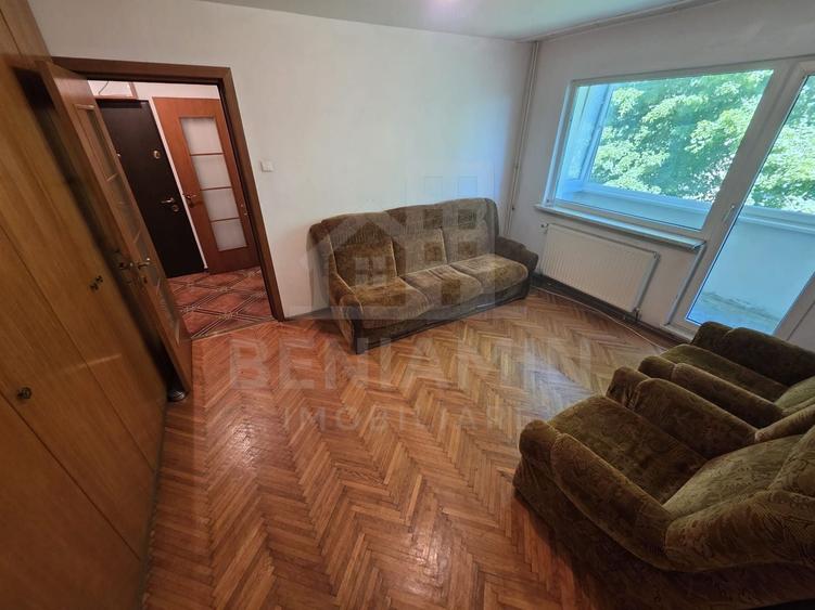 Apartament cu 2 camere semidecomandat în Astra