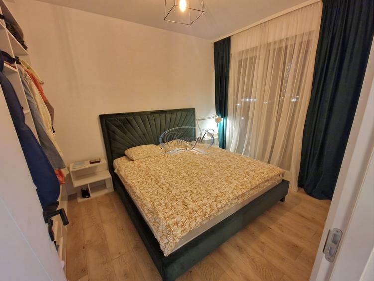 Apartament cu 3 camere semidecomandat, mobilat în Florești