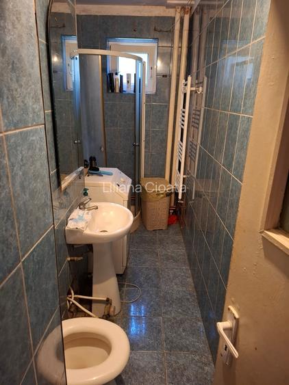 Urgent! Ap.2 camere cu centrala termica proprie zona Blascovici de vânzare Urgent! Ap.2 camere cu centrala termica proprie zona Blascovici de vânzare