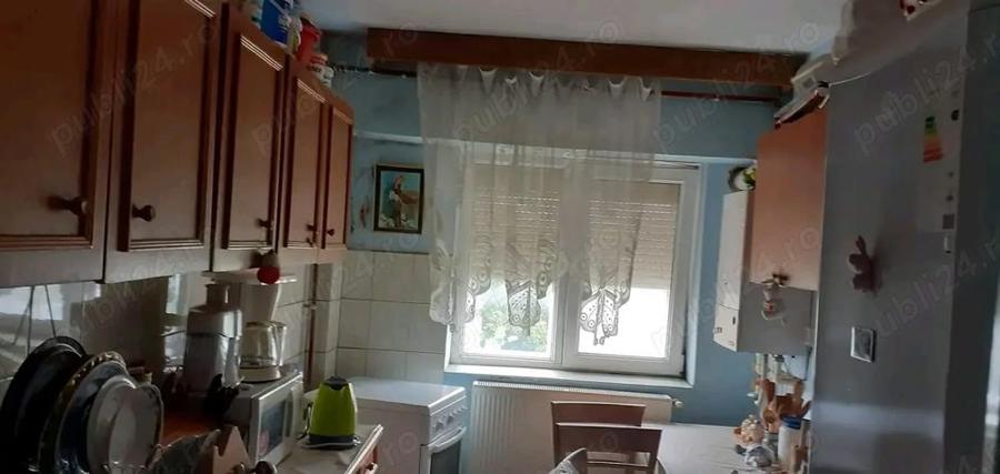 Apartament de vanzare - 4