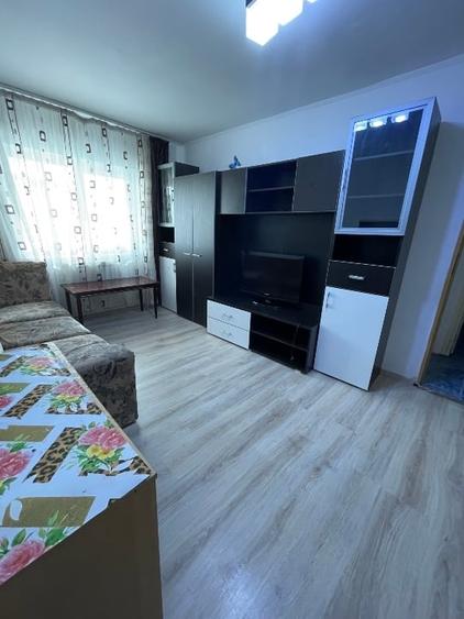Se inchiriaza apartament cu 2 camere zona Cug langa piata - 7