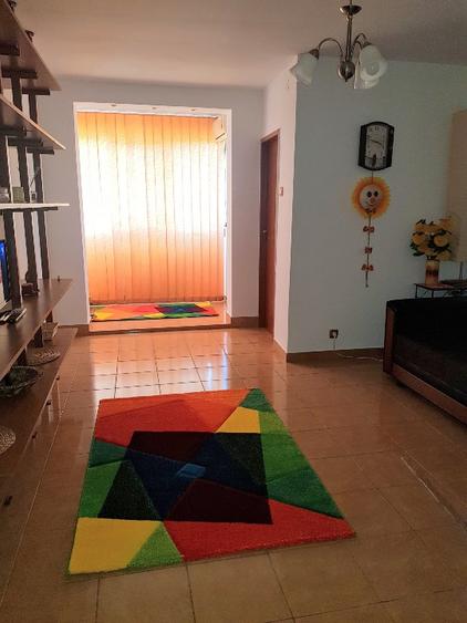 Particular ofer spre inchiriere garsoniera zona Titan, Potcoava - 2